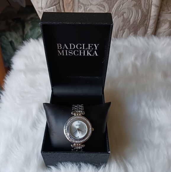 Women's Watch by Badgley Mischka - Picture 1 of 12